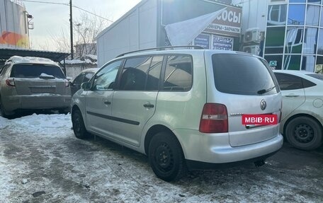 Volkswagen Touran III, 2004 год, 500 000 рублей, 5 фотография