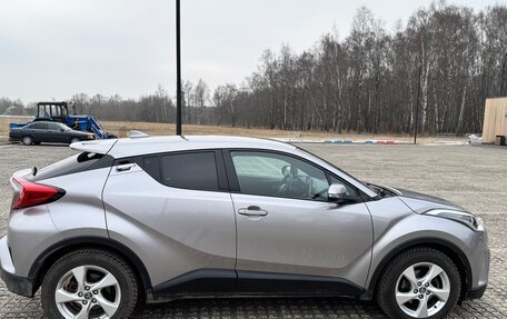 Toyota C-HR I рестайлинг, 2018 год, 2 540 000 рублей, 3 фотография