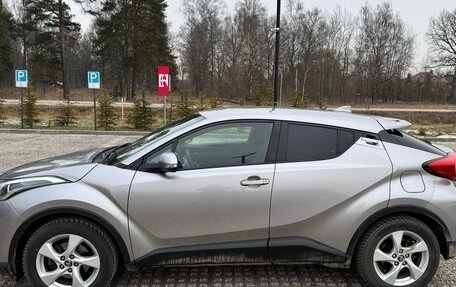 Toyota C-HR I рестайлинг, 2018 год, 2 540 000 рублей, 4 фотография