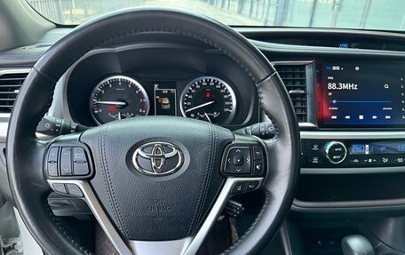 Toyota Highlander III, 2021 год, 3 570 000 рублей, 8 фотография