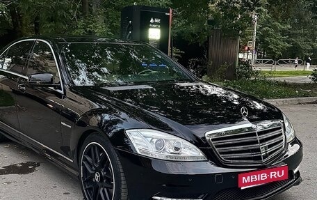 Mercedes-Benz S-Класс, 2012 год, 2 700 000 рублей, 1 фотография