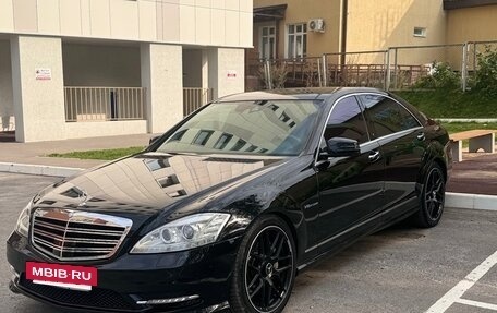 Mercedes-Benz S-Класс, 2012 год, 2 700 000 рублей, 8 фотография