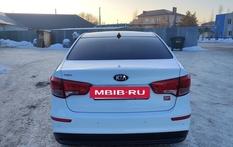 KIA Rio III рестайлинг, 2017 год, 1 400 000 рублей, 4 фотография