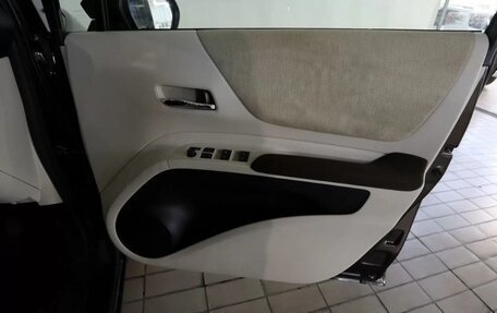 Toyota Sienta II, 2016 год, 1 625 000 рублей, 23 фотография