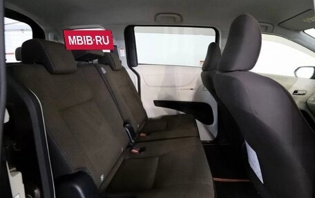 Toyota Sienta II, 2016 год, 1 625 000 рублей, 21 фотография