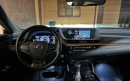 Lexus ES VII, 2019 год, 3 980 000 рублей, 8 фотография