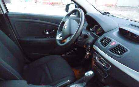 Renault Megane III, 2011 год, 990 000 рублей, 2 фотография