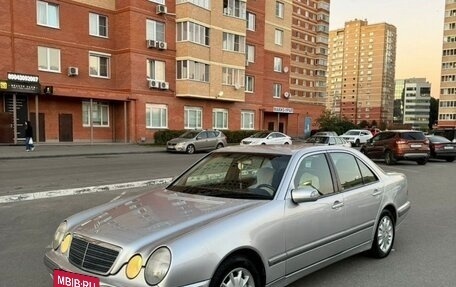 Mercedes-Benz E-Класс, 2001 год, 1 200 000 рублей, 4 фотография