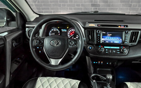 Toyota RAV4, 2017 год, 2 500 000 рублей, 22 фотография