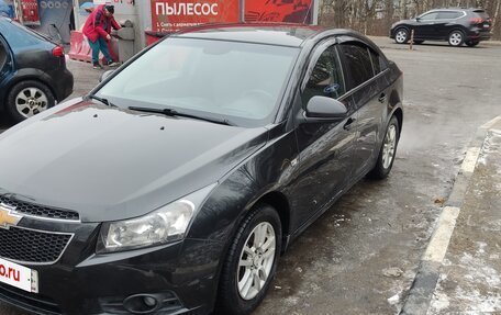 Chevrolet Cruze II, 2011 год, 800 000 рублей, 3 фотография