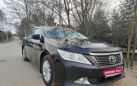 Toyota Camry, 2013 год, 1 570 000 рублей, 2 фотография