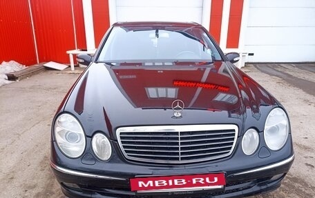 Mercedes-Benz E-Класс, 2005 год, 1 180 000 рублей, 2 фотография