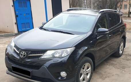 Toyota RAV4, 2013 год, 2 050 000 рублей, 2 фотография