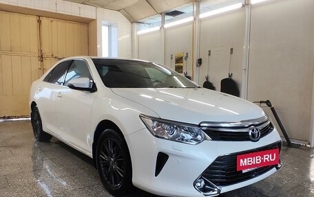 Toyota Camry, 2015 год, 1 650 000 рублей, 2 фотография