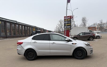 KIA Rio III рестайлинг, 2015 год, 1 000 000 рублей, 3 фотография