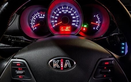 KIA Rio III рестайлинг, 2015 год, 1 000 000 рублей, 6 фотография