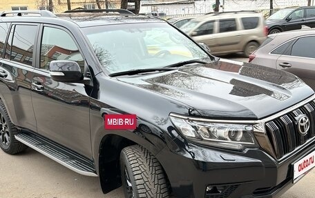 Toyota Land Cruiser Prado 150 рестайлинг 2, 2021 год, 7 500 000 рублей, 2 фотография