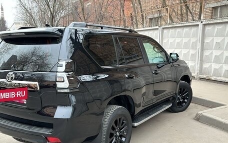 Toyota Land Cruiser Prado 150 рестайлинг 2, 2021 год, 7 500 000 рублей, 3 фотография