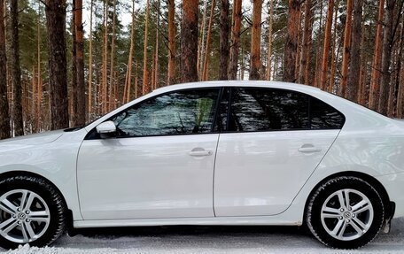 Volkswagen Jetta VI, 2014 год, 950 000 рублей, 3 фотография