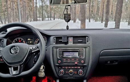 Volkswagen Jetta VI, 2014 год, 950 000 рублей, 9 фотография