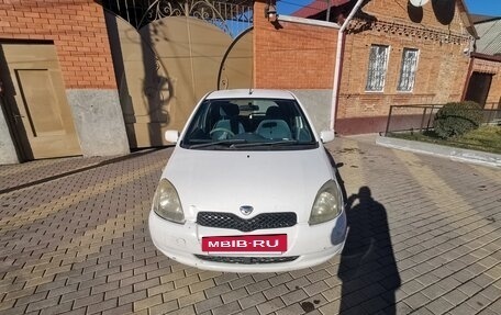 Toyota Vitz, 2000 год, 315 000 рублей, 3 фотография