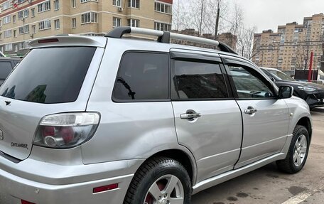 Mitsubishi Outlander III рестайлинг 3, 2003 год, 700 000 рублей, 4 фотография