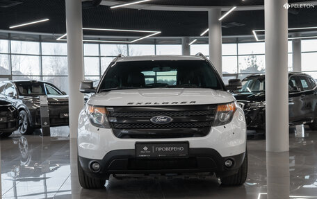 Ford Explorer VI, 2013 год, 2 270 000 рублей, 3 фотография