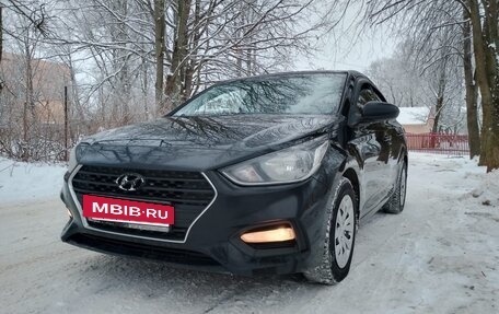 Hyundai Solaris II рестайлинг, 2018 год, 1 150 000 рублей, 3 фотография