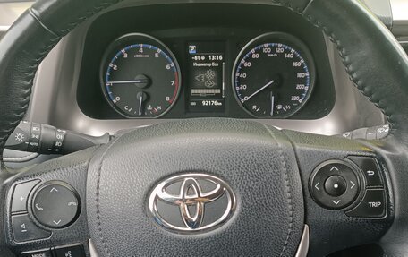 Toyota RAV4, 2019 год, 2 850 000 рублей, 4 фотография