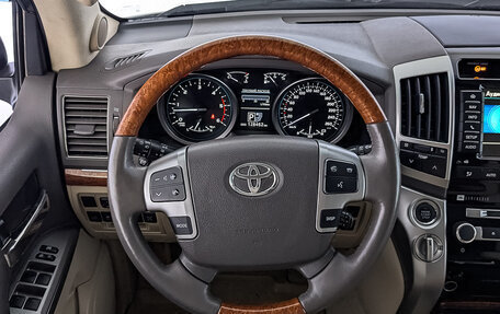 Toyota Land Cruiser 200, 2014 год, 4 670 000 рублей, 21 фотография