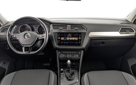 Volkswagen Tiguan II, 2020 год, 2 885 000 рублей, 14 фотография