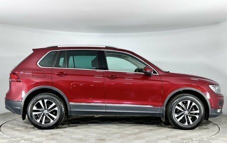 Volkswagen Tiguan II, 2019 год, 2 360 000 рублей, 11 фотография