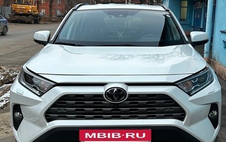 Toyota RAV4, 2021 год, 4 700 000 рублей, 3 фотография