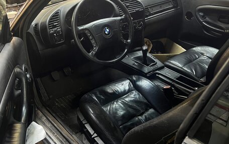 BMW 3 серия, 1994 год, 550 000 рублей, 23 фотография