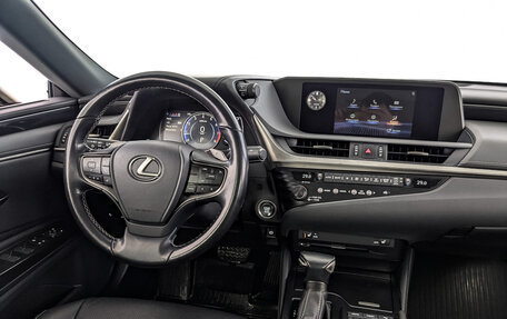 Lexus ES VII, 2020 год, 3 800 000 рублей, 30 фотография