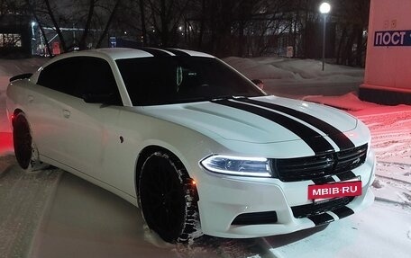 Dodge Charger, 2017 год, 5 000 000 рублей, 4 фотография