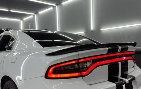 Dodge Charger, 2017 год, 5 000 000 рублей, 38 фотография