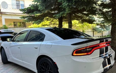 Dodge Charger, 2017 год, 5 000 000 рублей, 33 фотография