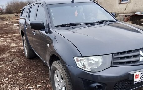 Mitsubishi L200 IV рестайлинг, 2011 год, 1 200 000 рублей, 6 фотография