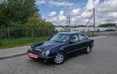 Mercedes-Benz E-Класс, 2000 год, 750 000 рублей, 2 фотография