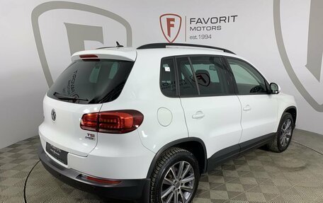 Volkswagen Tiguan I, 2016 год, 1 850 000 рублей, 6 фотография