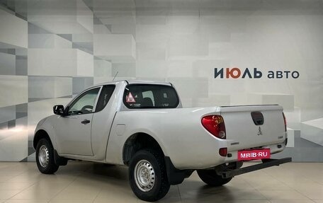 Mitsubishi L200 IV рестайлинг, 2010 год, 1 200 000 рублей, 6 фотография