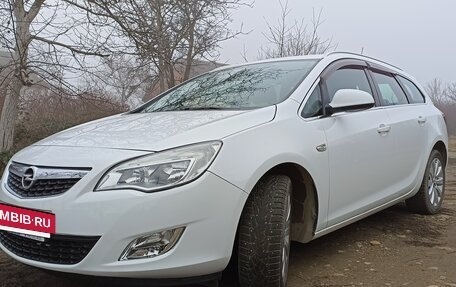 Opel Astra J, 2011 год, 1 300 000 рублей, 2 фотография