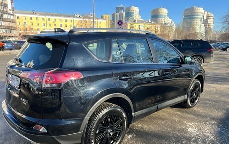 Toyota RAV4, 2017 год, 2 800 000 рублей, 6 фотография