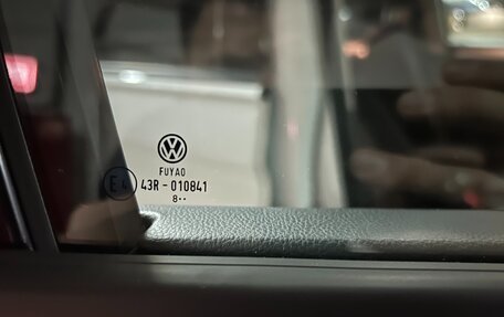 Volkswagen Tiguan II, 2018 год, 2 300 000 рублей, 28 фотография