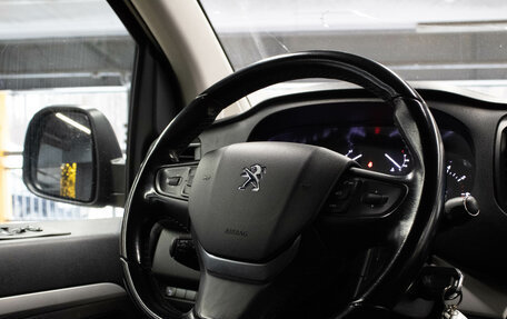 Peugeot Traveller I, 2021 год, 2 399 000 рублей, 9 фотография