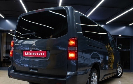 Peugeot Traveller I, 2021 год, 2 399 000 рублей, 6 фотография