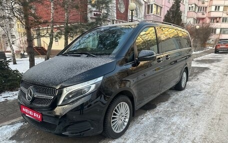 Mercedes-Benz V-Класс, 2016 год, 1 фотография