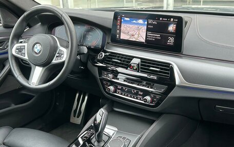 BMW 5 серия, 2020 год, 5 979 000 рублей, 13 фотография