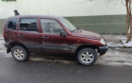 Chevrolet Niva I рестайлинг, 2004 год, 450 000 рублей, 1 фотография